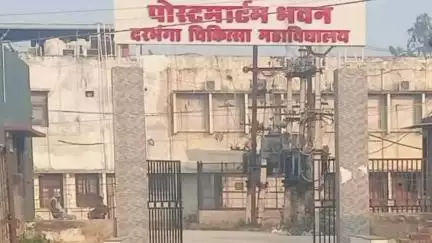 दरभंगा: लहेरियासराय थाना क्षेत्र के रामबाग मुहल्ले में एक युवक का शव पंखे से लटका मिला