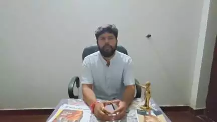 માંડવી: વદેશિયા ગામે રાજકીય શોક દિન પર મંત્રી કુંવરજી હળપતિ એ ગ્રામ પંચાયત ની ચૂંટણીનો પ્રચાર કર્યાના આક્ષેપો થયા