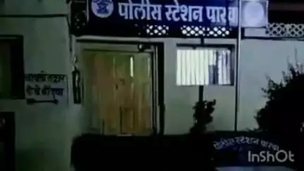 घाटंजी: रत्नापुर घाट शिवारात अवैधरित्या ट्रॅक्टरमध्ये रेती भरणाऱ्या विरुद्ध पारवा पोलिसात गुन्हा दाखल