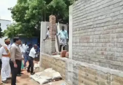 நீடாமங்கலம்: கருவாகுறிச்சி பகுதியில் மாவட்ட ஆட்சியர் திடீர் ஆய்வு