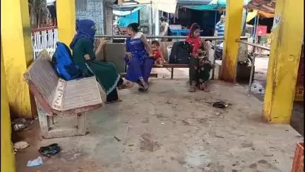 उचेहरा: यात्री प्रतिक्षालय उंचेहरा में रहता है गंदगी का अंबार,यात्रियों का गंध से होता है बुरा हाल।

#jansmasya