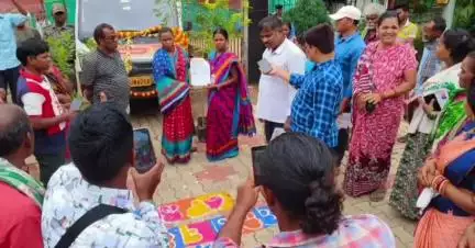 ମୋହନା: ଡେଙ୍ଗେସଖାଲ ଗ୍ରାମ ପଞ୍ଚାୟରେ ବିକାଶ ବାହନ ରଥକୁ ଭବ୍ୟ ସ୍ୱାଗତ
