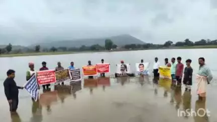 चांदवा: चटूआग में किसानों का जल समाधि सत्याग्रह तीसरे दिन एसडीओ से वार्ता के बाद स्थगित