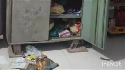 बिंदकी: चौडगरा कस्बे के गांधीनगर मोहल्ले में एक घर में दिनदहाड़े नकदी और जेवर सहित लाखों रुपए की संपत्ति हुई चोरी