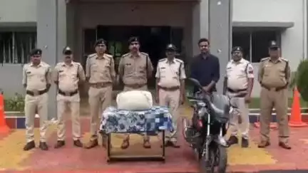 खरगौन: खरगोन पुलिस ने गांजे की तस्करी करने के मामले में नाबालिग को किया निरुद्ध, 4 किलो 400 ग्राम गांजा व बाइक ज़ब्त