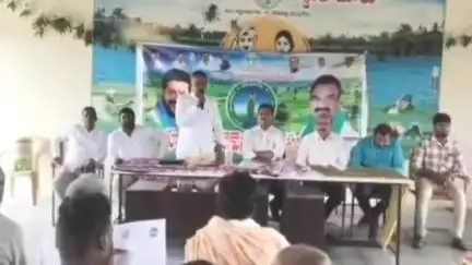అడ్డ గూడూరు: రైతులు సుదీర్ఘకాలంగా ఎదురుచూస్తున్న భూ సమస్యల పరిష్కారానికి భూభారతి చట్టం ద్వారా శాశ్వత పరిష్కారం లభిస్తుంది: జోజి