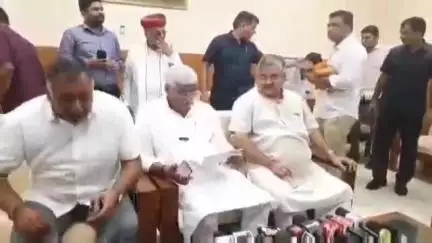 जोधपुर: जोधपुर में केंद्रीय मंत्री गजेंद्र शेखावत ने बंदे गंगाजल संरक्षण अभियान के तहत सर्किट हाउस में पत्रकारों से की वार्ता