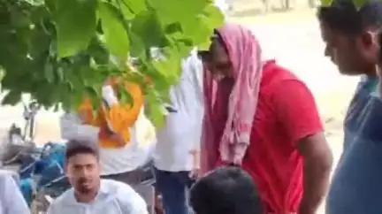 जखनिया: रेवारिया गांव के पास 124D नेशनल हाईवे निर्माण में अनदेखी पर भड़के ग्रामीण, SDM के आश्वासन पर प्रस्तावित चक्का जाम टला
