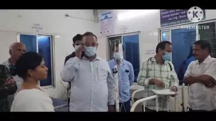 ସିମୁଳିଆ: ସିମୁଳିଆ ମେଡିକାଲ ରେ ଚିକିତ୍ସିତ ହେଉଥିବା ହଇଜା ରୋଗୀ ମାନଙ୍କୁ ଭେଟିଲେ ପୂର୍ବତନ ମନ୍ତ୍ରୀ,