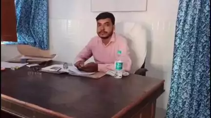 केवटी रनवे: केवटी प्रखंड उपचुनाव: नामांकन के तीसरे दिन भी नहीं भरा गया एक भी पर्चा