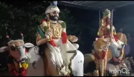 ஆலத்தூர்: நாட்டார்மங்கலத்தில் மழை பெய்ய வேண்டி ஆண்கள் மட்டுமே கலந்து கொண்ட சிறப்பு பூஜை, நூற்றுக்கணக்கான ஆண்கள் பங்கேற்பு