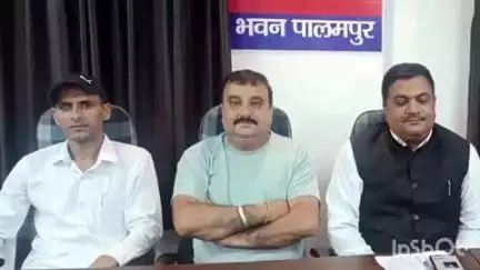 पालमपुर: प्रेस क्लब पालमपुर में भाजपा नेता अरविंद शर्मा ने एनटीटी भर्ती को लेकर की प्रेस वार्ता