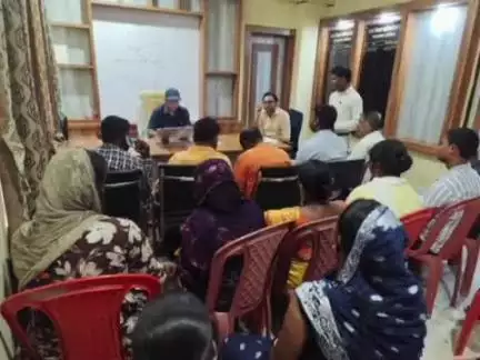 टेढ़ागाछ: टेढ़ागाछ प्रखंड में जीवन प्रमाणीकरण हेतु विशेष बैठक आयोजित, बीडीओ ने दिए निर्देश