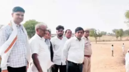 नोखा: नोखा कस्बे के दो अलग-अलग गांव में जिला प्रशासन ने खोले कटानी रास्ते, अब तक खोले गए 20 रास्ते