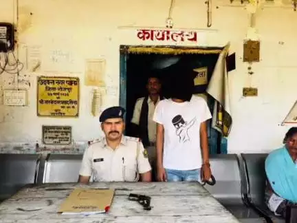 उदवंत नगर: सखुआ से पुलिस ने अवैध हथियार के साथ एक युवक को किया गिरफ्तार
