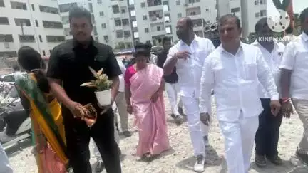 సత్తుపల్లి: హైదరాబాద్ లో మాజీ హౌసింగ్ కార్పొరేషన్ చైర్మన్ పుట్టినరోజు వేడుకల్లో పాల్గొన్న సత్తుపల్లి ఎమ్మెల్యే మట్ట రాగమయి