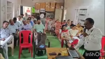 घोड़ाडोंगरी: बीआरसी कार्यालय घोड़ाडोंगरी में प्राइमरी स्कूल के शिक्षकों को गणित विषय का प्रशिक्षण दिया गया
