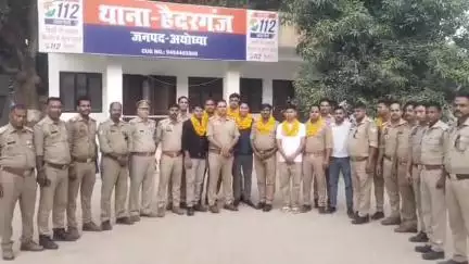 बीकापुर: हैदरगंज थाने में समारोह पूर्वक दूसरे थानों में स्थानांतरित हुए पुलिसकर्मियों को दी गई विदाई