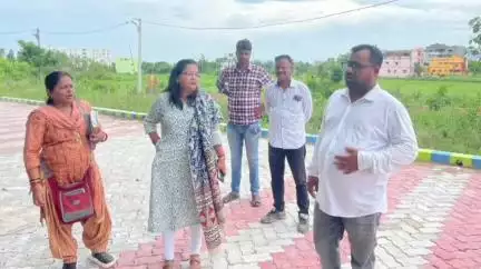 ଛତ୍ରପୁର: ବ୍ରହ୍ମପୁର ଗୋଶାଣିନୂଆଗାଁ ଠାରେ ଗୋଶାଳା ସ୍ଥାନ ଚିହ୍ନଟ ଓ ଏହାର ଚତୁପାର୍ଶ୍ୱ ଉର୍ନତିକରଣ ପାଇଁ ସମୀକ୍ଷା କଲେ ମେୟର