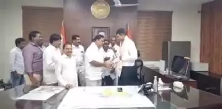 మేడ్చల్: ఘట్కేసర్ లో ప్రోటోకాల్ విషయంపై కలెక్టర్ కు ఫిర్యాదు చేసిన బిఆర్ఎస్ నేతలు