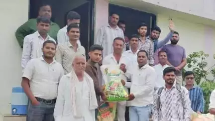 सुसनेर: कृषि विभाग ने जनपद सदस्यों के माध्यम से किसानों को सोयाबीन की नई किस्म वितरित की