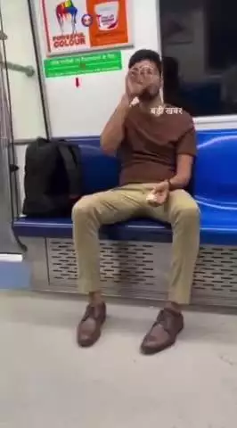 मैट्रो ट्रेन में युवक का शराब पीने का वीडियो हो रहा वॉयरल
 (विंध्य स्टोरी समाचार)
