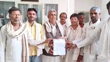 राघोगढ़: 30% कमीशन देकर जेब के पैसे से तालाब बनवाए 3 साल से राशि के लिए भटक रहे बंदरगड़ा घुगरीपहाड़ी के किसान, #jansamasya