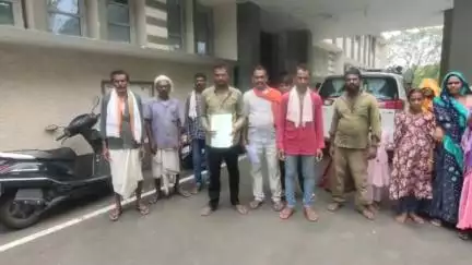 झाबुआ: झाबुआ जनसुनवाई में लोगों ने कलेक्टर से लगाई न्याय की गुहार, हत्या के आरोपी की जमानत हुई
