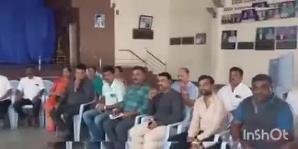 ಬೇಲೂರು: ಪಟ್ಟಣದಲ್ಲಿ ಶಾಸಕ ಎಚ್.ಕೆ ಸುರೇಶ್ ಅಧ್ಯಕ್ಷತೆಯಲ್ಲಿ ಕೆಂಪೇಗೌಡ ಜಯಂತಿ ಪೂರ್ವಭಾವಿ ಸಭೆ
