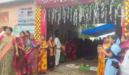 ହିନ୍ଦୋଳ: ନାଧରା ଗ୍ରାମ ପଞ୍ଚାୟତ ଠାରେ ବିକାଶ ବାହନ ରଥକୁ ବିପୁଳ ସମ୍ବର୍ଦ୍ଧନା