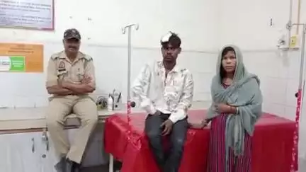 बदायूं: नौशेरा गांव में शराबी युवक ने गाली-गलौज की, विरोध करने पर दबंगों ने पति-पत्नी को लाठी-डंडों से पीटकर किया घायल
