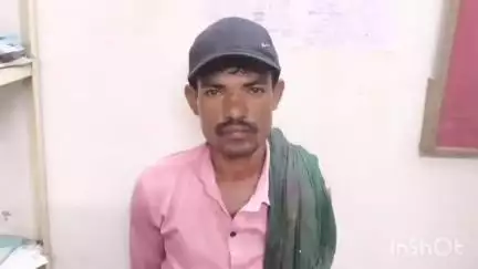दुर्ग: पुलिस ने दुर्ग के अलग-अलग क्षेत्रों से धारदार हथियार लेकर लोगों को डराने वाले तीन आरोपियों को किया गिरफ्तार