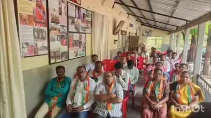 केळापूर: विश्रामगृह येथे सेवा सुशासन दिनानिमित्त तालुका भारतीय जनता पार्टीची बैठक पार पडली