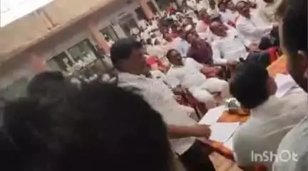 पेठ: तहसील कार्यालयात खासदार भास्कर भगरे यांचे उपस्थितीत जलजीवन मिशन योजनेची आढावा बैठक पार पडली