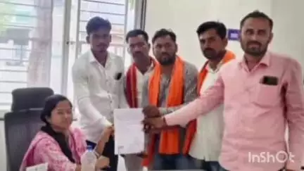 जळकोट: आतनूर येथील पुलाची लांबी वाढवण्याची शिवसैनिकांची सार्वजनिक बांधकाम विभागाकडे निवेदनाद्वारे मागणी