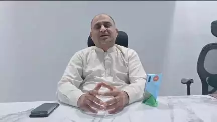 ગોધરા: શહેરના વિવિધ વિસ્તારોમાં ટ્રાફિક ની સમસ્યાને લઈ સર્જાતા અકસ્માત અંગે વકીલ રમજાની જુજારાની પ્રતિક્રિયા#jansamasya