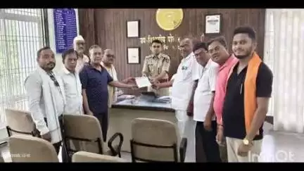 सावनेर: सावनेर पोलीस स्टेशन येथे शिवसेना जिल्हाप्रमुख यांच्या नेतृत्वात देण्यात आलेल्या निवेदन