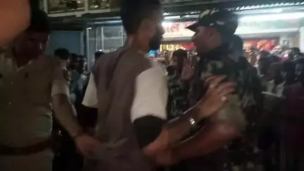 नरकटियागंज: नशे में धुत युवक का उत्पात, पुलिस से हाथापाई, मामला दर्ज