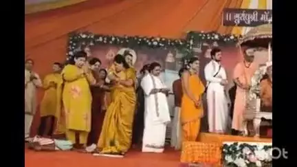होशंगाबाद नगर: राज्यसभा सांसद मुलताई में शंकराचार्य स्वामी सदानंद सरस्वती के सानिध्य में सवा करोड़ शिवलिंग कार्यक्रम में शामिल हुईं