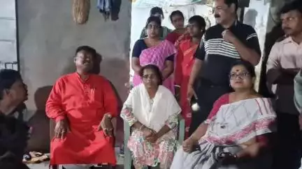 হরিপাল: নারায়নপুর বাহিরখন্ড অঞ্চল তৃণমূল কংগ্রেসের কর্মীর অকাল প্রয়াণে তার প্রতি শ্রদ্ধা জানালেন সাংসদ, মন্ত্রী ও বিধায়ক