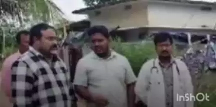 అశ్వారావుపేట: పాత రెడ్డిగూడెం గ్రామపంచాయతీలో శానిటేషన్ చేయించిన ఎంపీడీవో ప్రవీణ్ కుమార్
