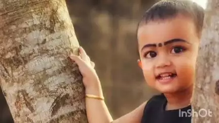 താമരശ്ശേരി: അന്നശ്ശേരിയിൽ കളിക്കുന്നതിനിടെ തോട്ടിൽ വീണ് രണ്ടര വയസുകാരിക്ക് ദാരുണാന്ത്യം