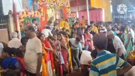 বাঁকুড়া ২: শিখরিয়াপাড়া গৌরাঙ্গ কমিটির পঞ্চরাত্রি ব্যাপী হরিনাম সংকীর্তনের শেষ জাগরণ উপলক্ষে উপচে পড়া মানুষের ভিড়