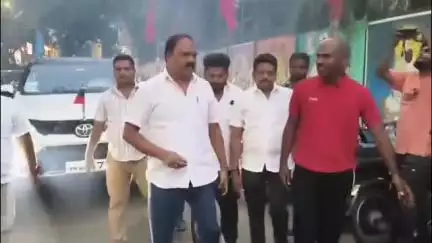 திருவொற்றியூர்: பூந்தோட்ட பள்ளியில் திமுக மாநில மீனவர் அணி சார்பாக கலைஞரின் 102வது பிறந்த நாளை முன்னிட்டு கூடை பந்தாட்ட போட்டி நடைபெற்றது