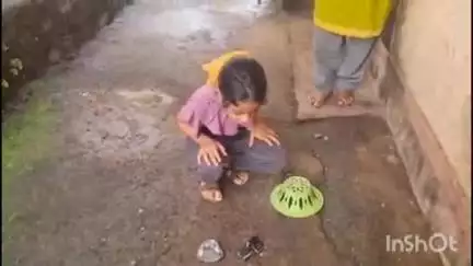 मानगाव: विकास कॉलनी परिसरात चिमुकल्या प्रीत ने वाचवले दयाळ पक्ष्याच्या पिल्लांचे प्राण
दोऱ्यामध्ये अडकलेल्या दोन पिल्लांची सुटका