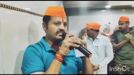 होशंगाबाद नगर: श्री राम जानकी मंदिर में हनुमान चालीसा पाठ समिति ने ऑपरेशन सिंदूर के सैनिक का किया सम्मान
