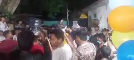 कुचायकोट: थाना क्षेत्र के बघउच बाजार में कल रात प्रशांत किशोर पहुंचे, समर्थकों ने रात्रि भोजन कराकर किया स्वागत