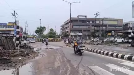 વિસનગર: કમાણા ચોકડી પર લગાવેલ મજબૂત હાઇટ બેરિયરને પણ ડમ્પરે તોડી નાખ્યું, 50 હજારનું નુકશાન કરતા ડમ્પર ચાલક વિરૂદ્ધ ફરિયાદ