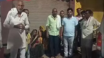 शाहजहांपुर: बरेली मोड़ के पास एक व्यक्ति का शव मिला, परिवार ने हत्या का आरोप लगाया, पुलिस कर रही जांच
