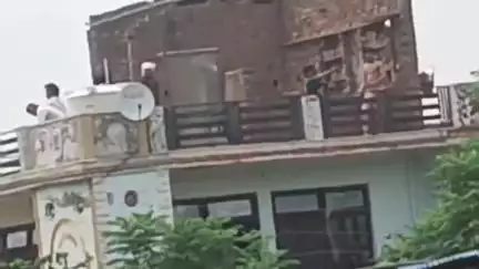 नूह: गांव चीला में सरपंच ने मनाया जीत का जश्न, हारे हुए सरपंच के समर्थकों ने पूर्व मंत्री के काफिले पर किया पथराव